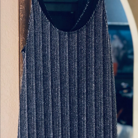 NWOT - Everly Silver Metallic slip dress - Picture 6 of 8